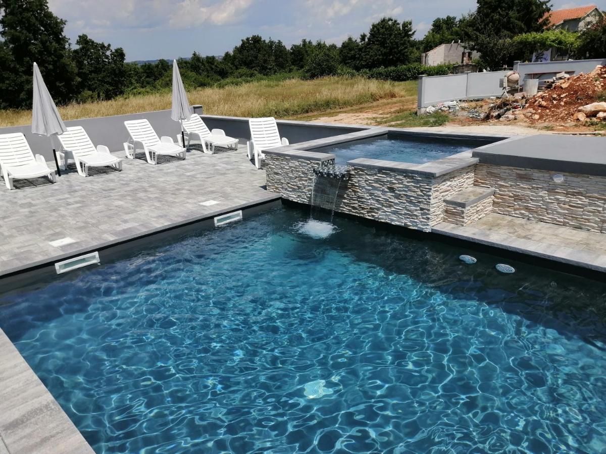 Apartments Katja Пореч Экстерьер фото