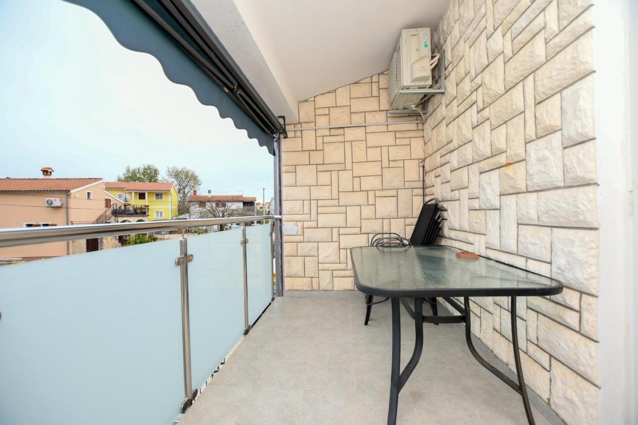 Apartments Katja Пореч Экстерьер фото
