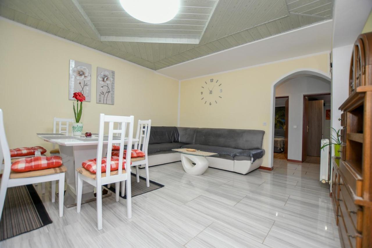 Apartments Katja Пореч Экстерьер фото