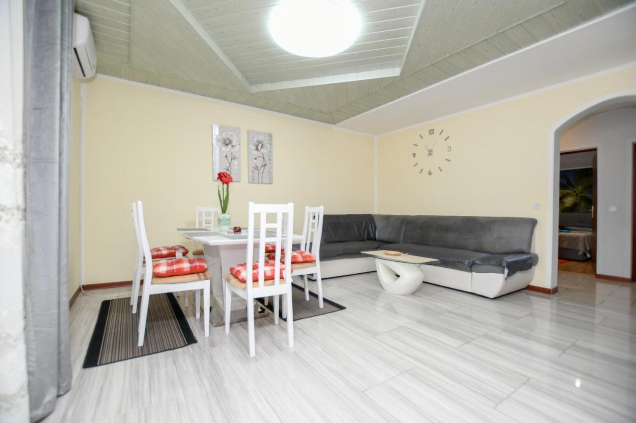 Apartments Katja Пореч Экстерьер фото