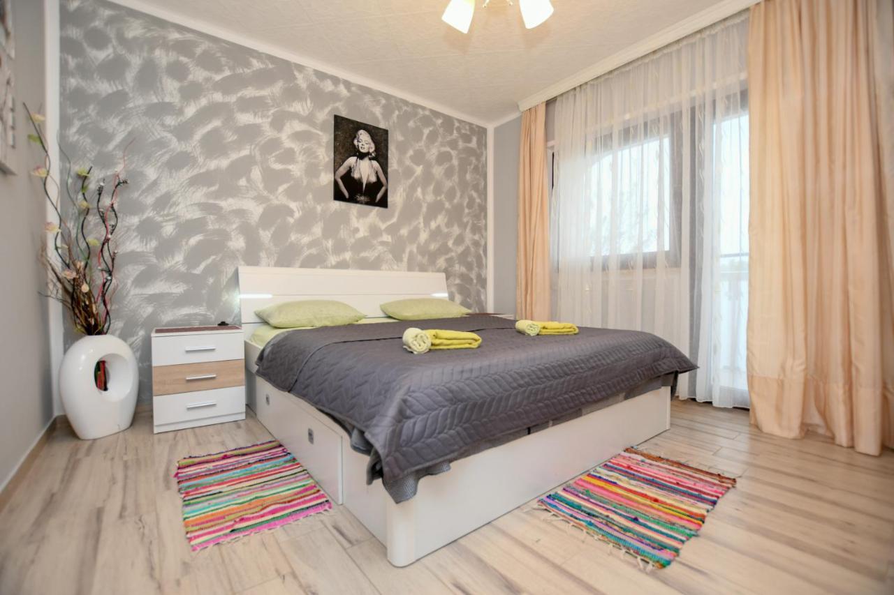 Apartments Katja Пореч Экстерьер фото