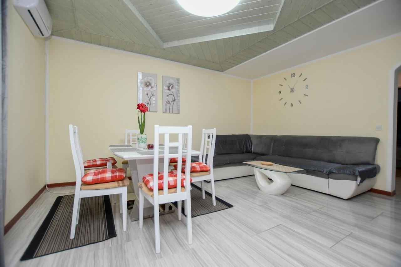Apartments Katja Пореч Экстерьер фото
